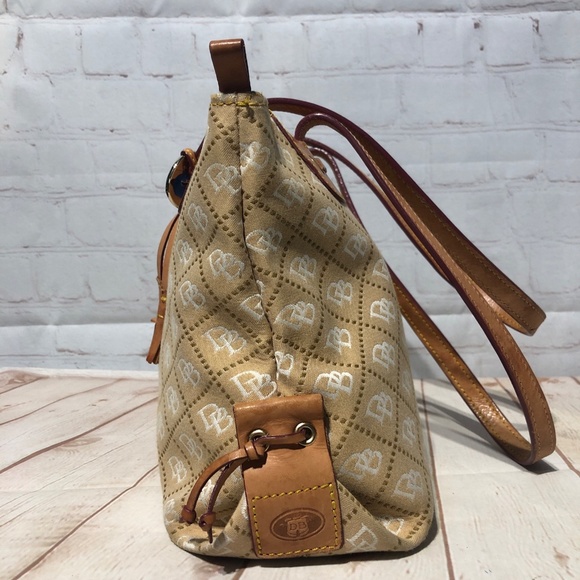 Dooney & Bourke brown leather and canvas shoulder bag - Picture 2 of 15